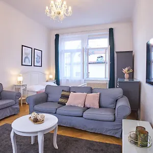 Charles Bridge Premium Residence Apart-hotel
