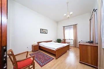 Hostel Little Quarter Prague 0*,